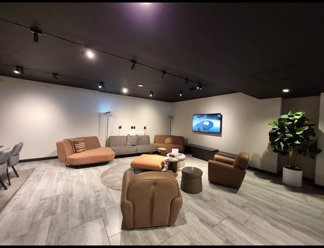 980M² SHOWROOM TO LET IN KRAMERVILLE
